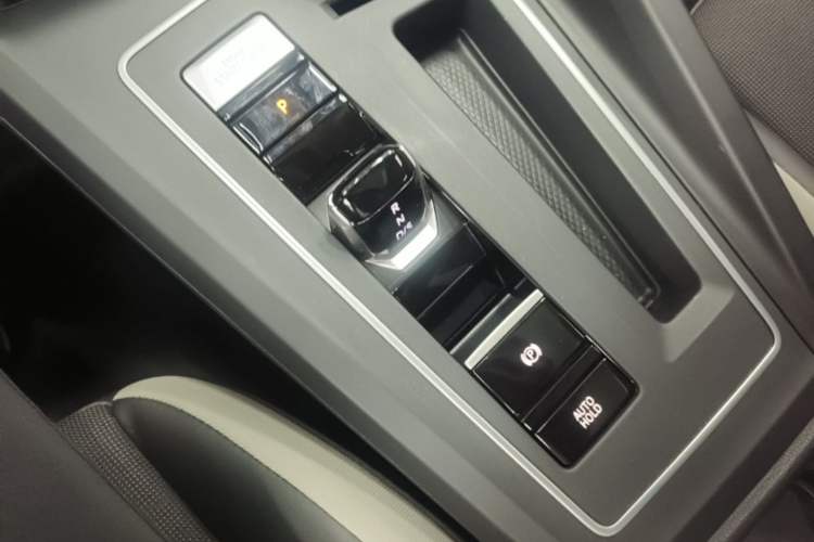 Used Volkswagen Golf 2023 Facelift 280TSI DSG Pro Gear Lever