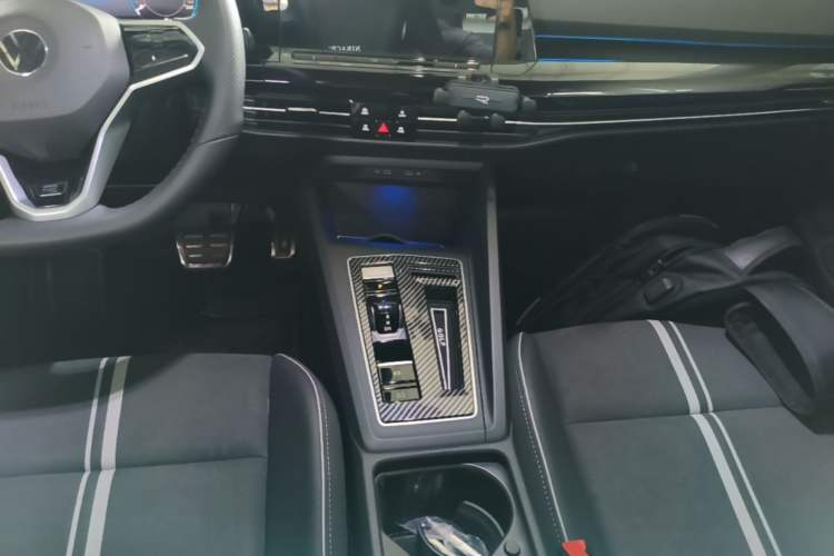 Used Volkswagen Golf 2023 280TSI DSG R-Line Lite Gear Lever
