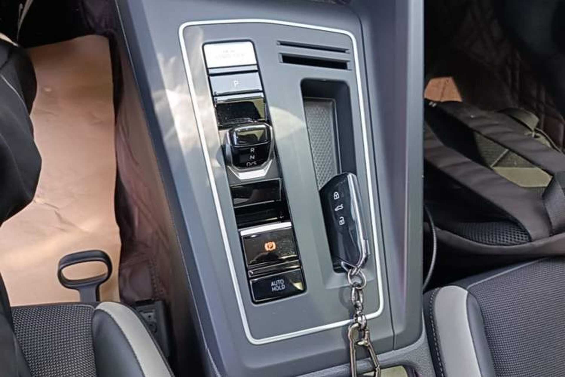 Used Volkswagen Golf 2023 Facelift 280TSI DSG Pro Gear Lever