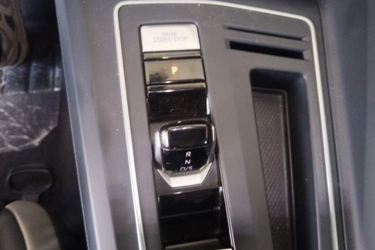 Used Volkswagen Golf 2023 280TSI DSG Pro Gear Lever