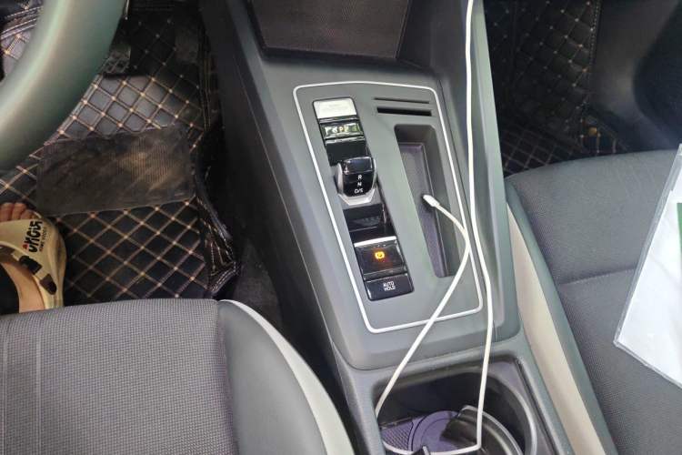Used Volkswagen Golf 2023 Facelift 280TSI DSG Pro Gear Lever