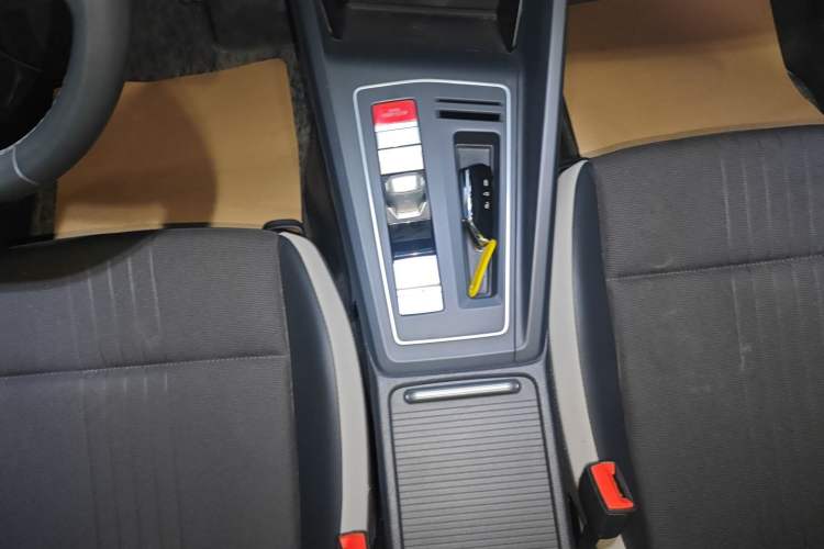 Used Volkswagen Golf 2023 280TSI DSG Pro Gear Lever