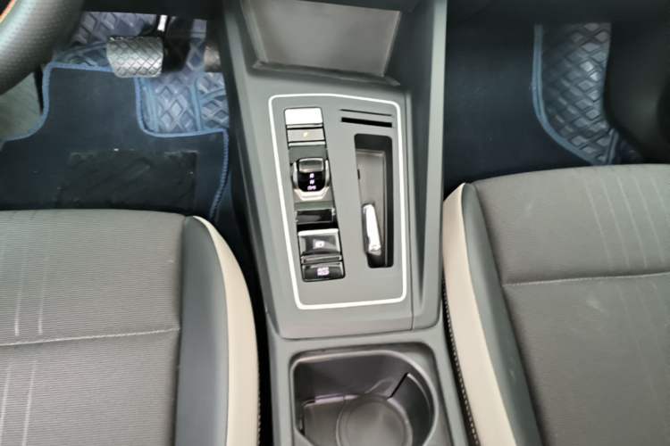 Used Volkswagen Golf 2023 Facelift 280TSI DSG Pro Gear Lever