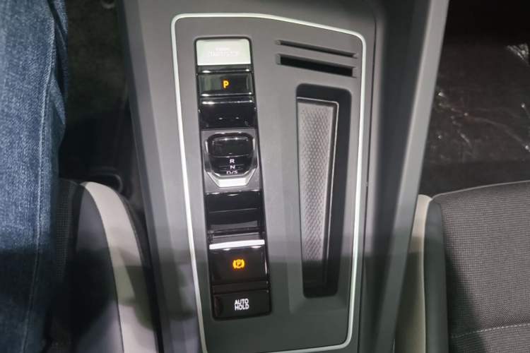 Used Volkswagen Golf 2023 Facelift 280TSI DSG Pro Gear Lever