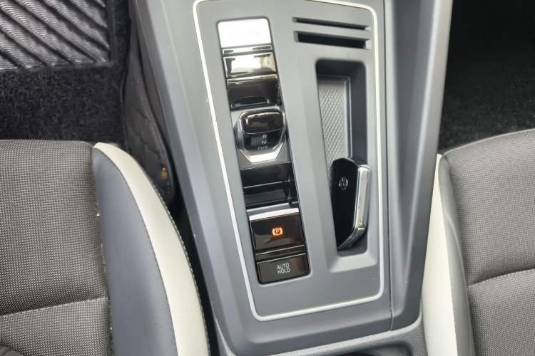 Used Volkswagen Golf 2023 Facelift 280TSI DSG Pro Gear Lever