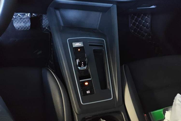 Used Volkswagen Golf 2023 Facelift 280TSI DSG Pro Gear Lever
