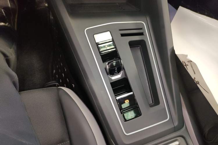 Used Volkswagen Golf 2023 Facelift 280TSI DSG Pro Gear Lever