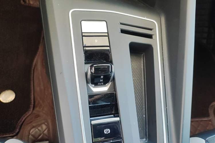 Used Volkswagen Golf 2023 280TSI DSG Pro Gear Lever
