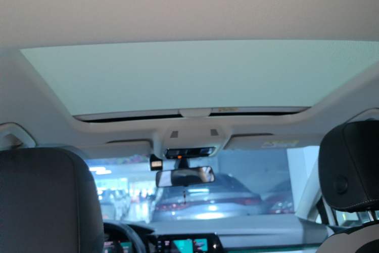 Used Volkswagen Golf 2023 Facelift 280TSI DSG Pro Headliner