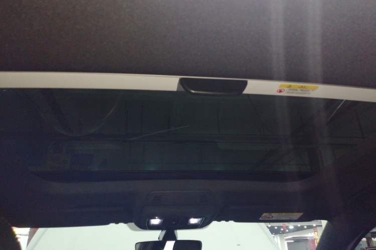 Used Volkswagen Golf 2023 Facelift 280TSI DSG R-Line Lite Headliner