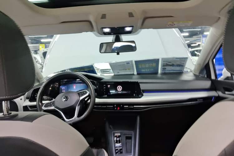 Used Volkswagen Golf 2023 Facelift 280TSI DSG Pro Headliner