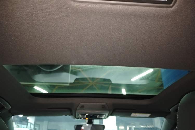 Used Volkswagen Golf 2023 280TSI DSG R-Line Lite Headliner