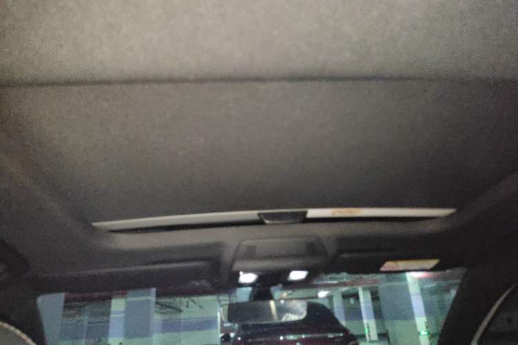 Used Volkswagen Golf 2023 280TSI DSG R-Line Lite Headliner
