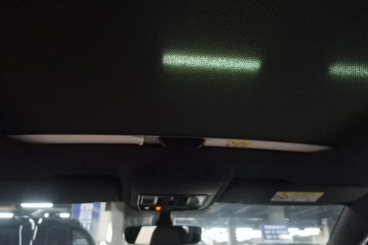 Used Volkswagen Golf 2023 Facelift 280TSI DSG R-Line Lite Headliner