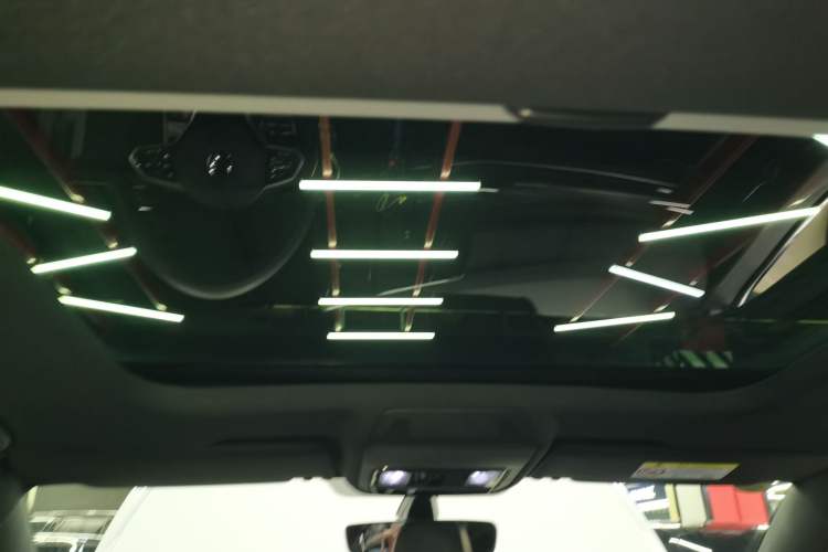 Used Volkswagen Golf 2023 Facelift 280TSI DSG R-Line Lite Headliner