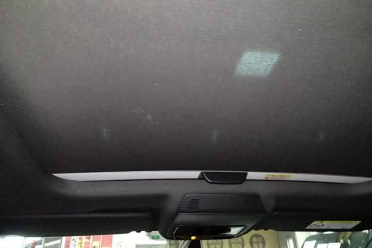 Used Volkswagen Golf 2023 Facelift 280TSI DSG R-Line Lite Headliner
