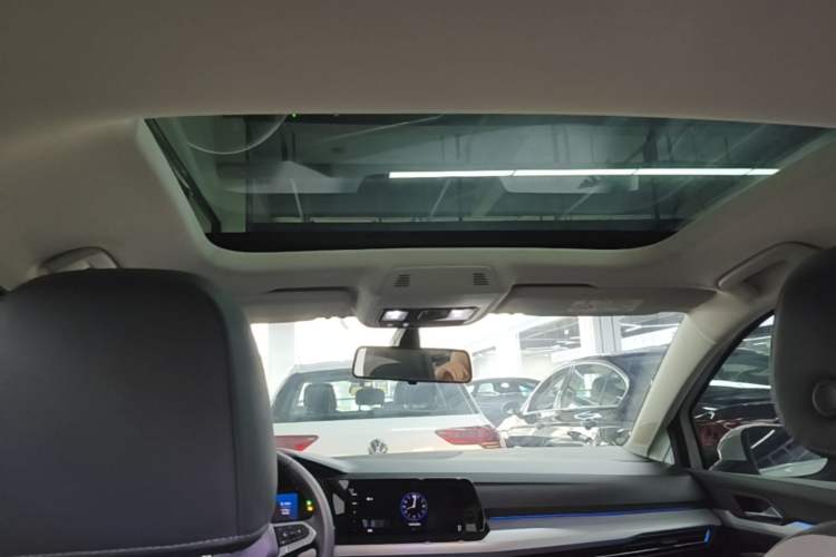 Used Volkswagen Golf 2023 200TSI DSG Pro Headliner