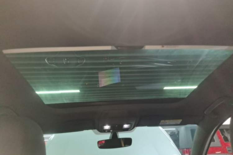Used Volkswagen Golf 2023 Facelift 280TSI DSG R-Line Lite Headliner