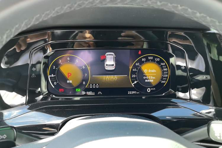 Used Volkswagen Golf 2023 280TSI DSG R-Line Lite Instrument Cluster