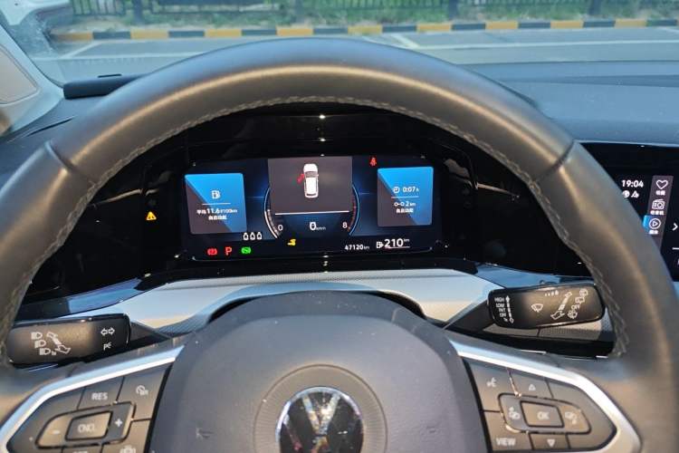 Used Volkswagen Golf 2023 280TSI DSG Pro Instrument Cluster