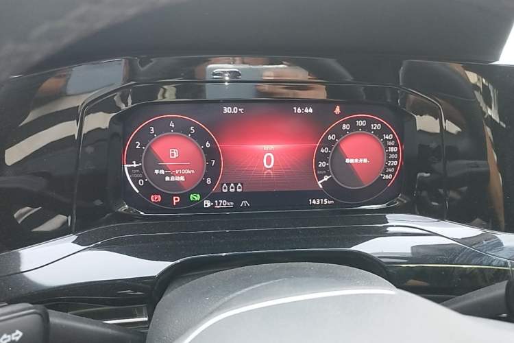 Used Volkswagen Golf 2023 Facelift 280TSI DSG R-Line Lite Instrument Cluster