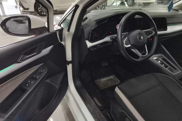Used Volkswagen Golf 2023 Facelift 280TSI DSG Pro Interior 1