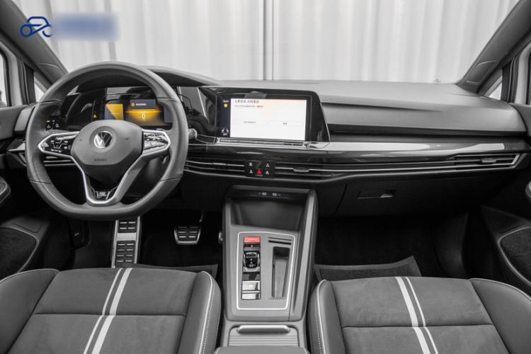 Used Volkswagen Golf 2023 Facelift 280TSI DSG R-Line Lite Interior 1
