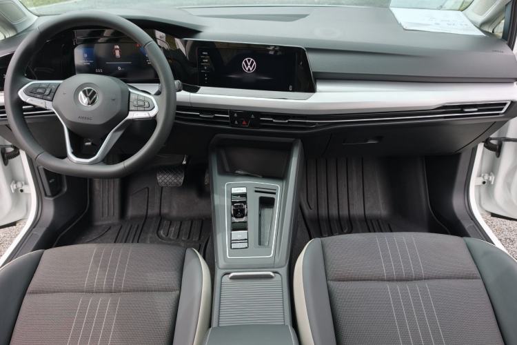 Used Volkswagen Golf 2023 Facelift 280TSI DSG Pro Interior 1