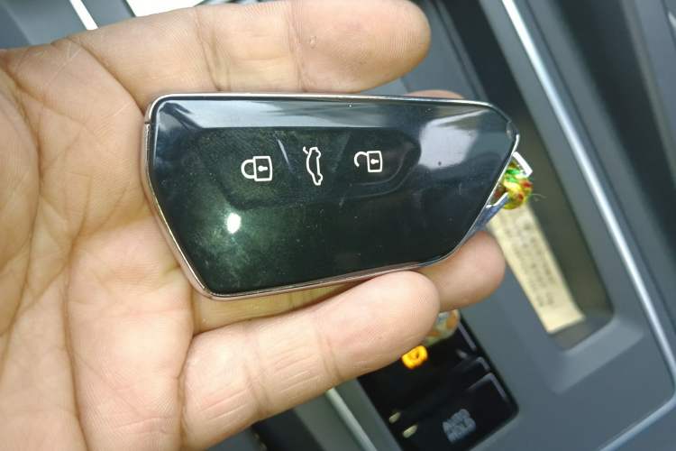 Used Volkswagen Golf 2023 280TSI DSG R-Line Lite Interior 1