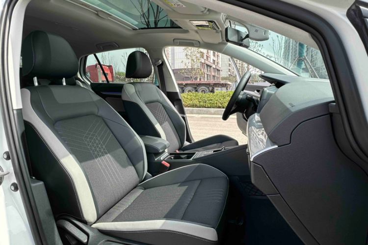 Used Volkswagen Golf 2023 280TSI DSG Pro Interior 11