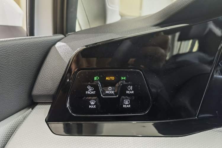 Used Volkswagen Golf 2023 280TSI DSG Pro Interior 11