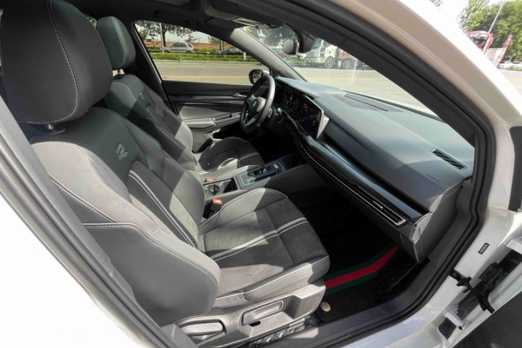 Used Volkswagen Golf 2023 Facelift 280TSI DSG R-Line Lite Interior 12