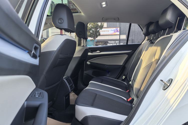 Used Volkswagen Golf 2023 Facelift 280TSI DSG Pro Interior 2