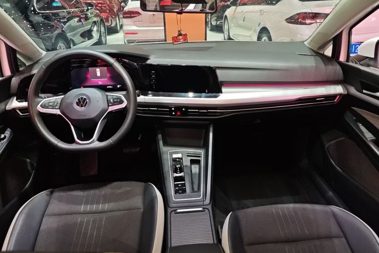 Used Volkswagen Golf 2023 Facelift 280TSI DSG Pro Interior 2