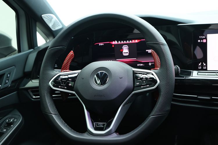 Used Volkswagen Golf 2023 280TSI DSG R-Line Lite Interior 2