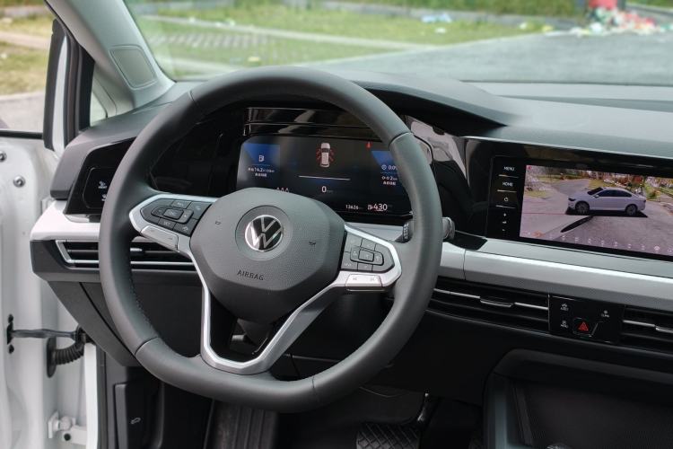 Used Volkswagen Golf 2023 Facelift 280TSI DSG Pro Interior 2