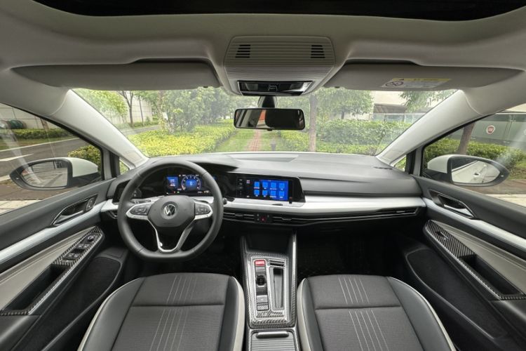 Used Volkswagen Golf 2023 Facelift 280TSI DSG Pro Interior 2