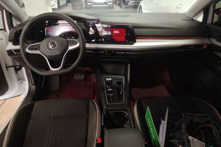 Used Volkswagen Golf 2023 280TSI DSG Pro Interior 2