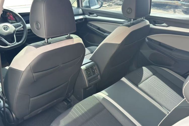 Used Volkswagen Golf 2023 Facelift 280TSI DSG R-Line Lite Interior 3