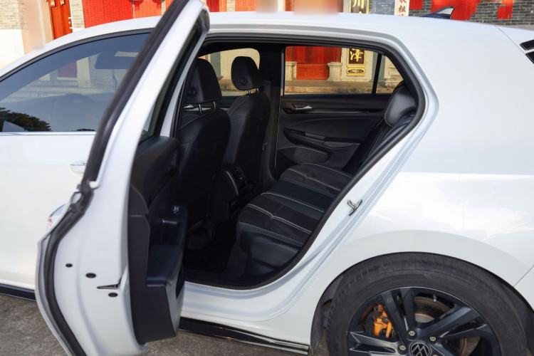 Used Volkswagen Golf 2023 280TSI DSG R-Line Lite Interior 3