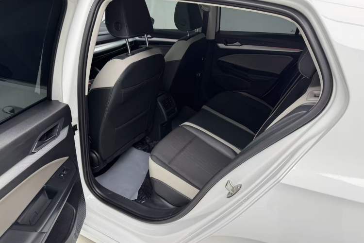 Used Volkswagen Golf 2023 Facelift 280TSI DSG Pro Interior 3