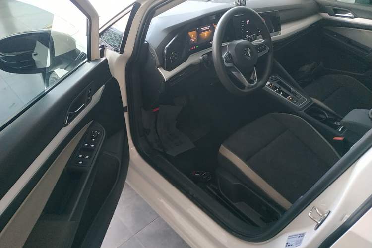 Used Volkswagen Golf 2023 200TSI DSG Interior 3