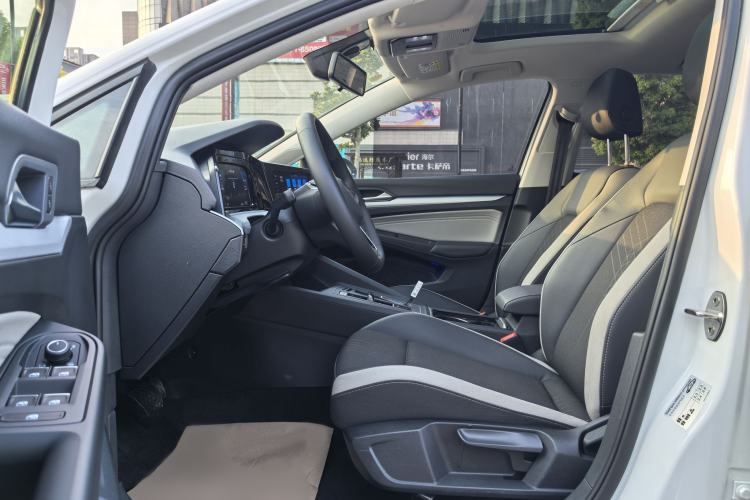 Used Volkswagen Golf 2023 Facelift 280TSI DSG Pro Interior 3