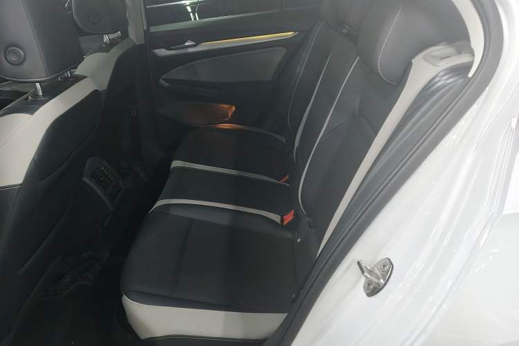 Used Volkswagen Golf 2023 Facelift 280TSI DSG Pro Interior 3