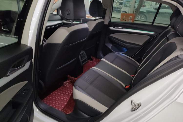 Used Volkswagen Golf 2023 Facelift 280TSI DSG Pro Interior 4