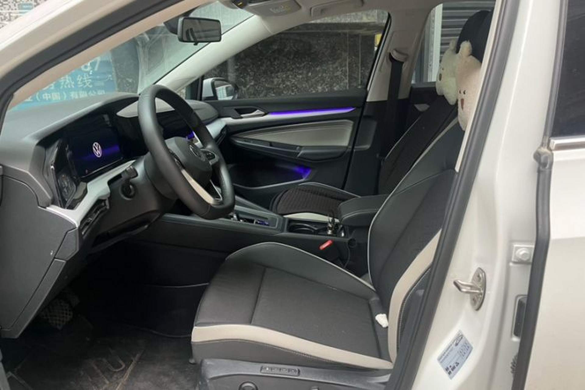 Used Volkswagen Golf 2023 280TSI DSG Pro Interior 6