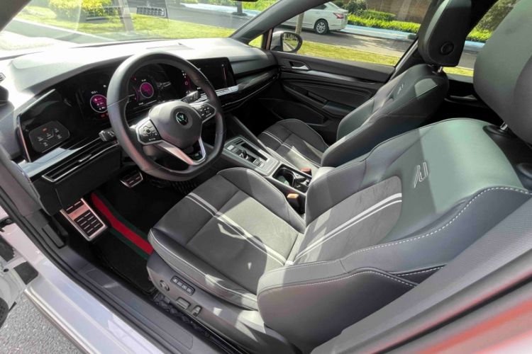 Used Volkswagen Golf 2023 Facelift 280TSI DSG R-Line Lite Interior 6