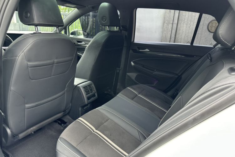 Used Volkswagen Golf 2023 Facelift 280TSI DSG R-Line Lite Interior 7