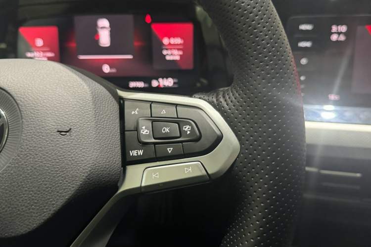 Used Volkswagen Golf 2023 Facelift 280TSI DSG Pro Interior 7