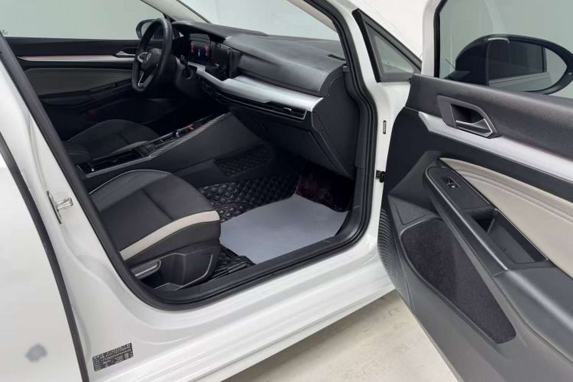 Used Volkswagen Golf 2023 Facelift 280TSI DSG Pro Interior 7